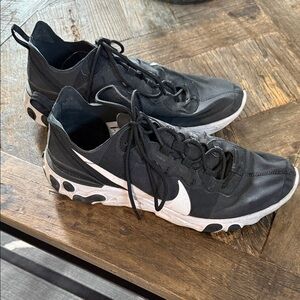 Nike React Element 55  Black and White Training Sneakers